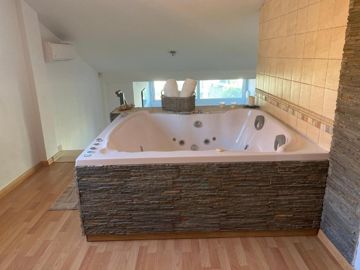 Villa Camelia Freshapartments เบนัลมาเดนา ภายนอก รูปภาพ